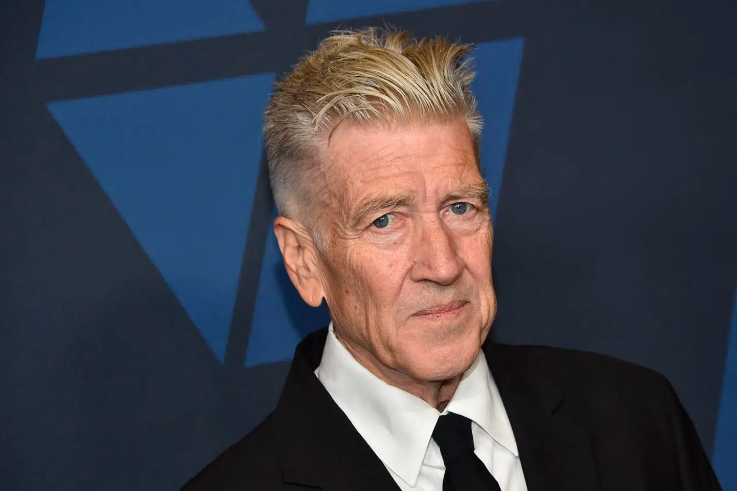 David Lynch regner med, at han vil kunne instruere en film hjemmefra, siger han.