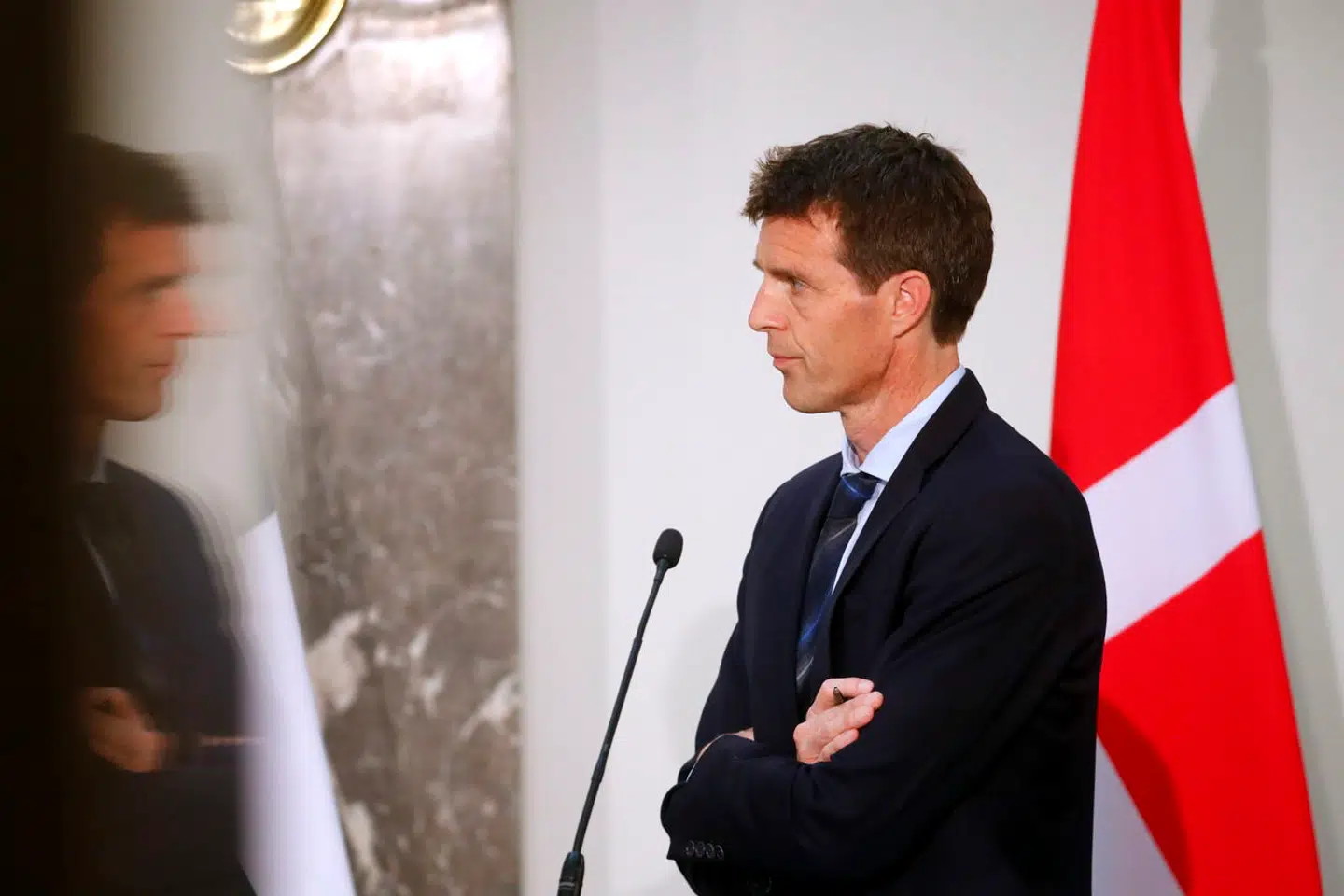 Anders Tang Friborg under et pressemøde i Riga, Letland.