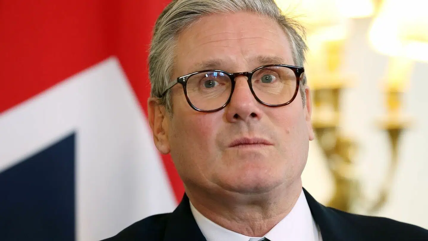 Den britiske premierminister Keir Starmer fra England har reageret med foragt over de vedholdende protester.