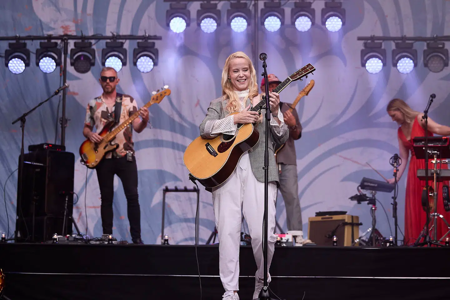 Tina Dickow kom, så og sejrede, da hun onsdag aften gav koncert på Stjernescenen på Smukfest 2024.