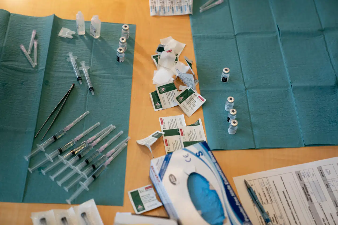 De første coronavacciner i Danmark blev givet i december 2020.