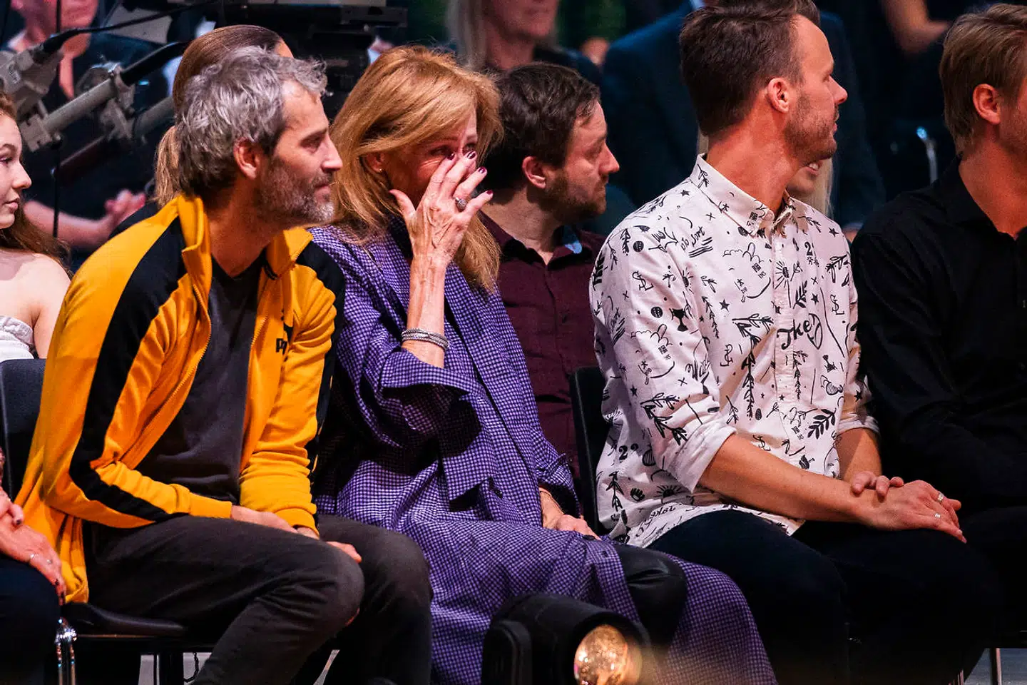 Suzanne Bjerrehus kunne ikke holde tårene tilbage, da hun så barnebarnet danse.