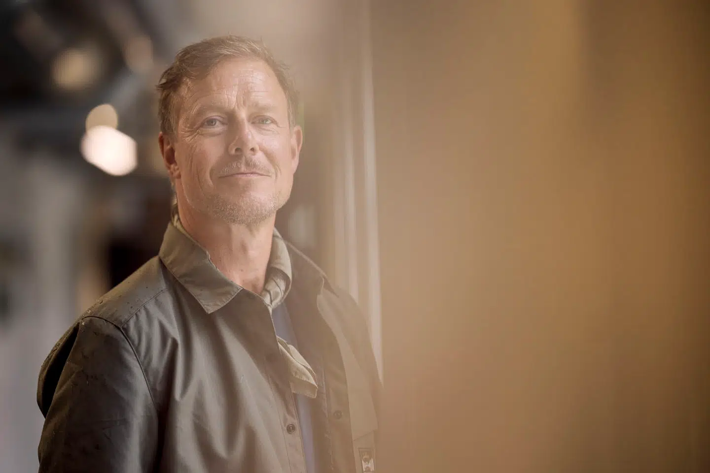 50-årige Morten Kirckhoff har rejst i flere end 130 lande, er medlem af Eventyrernes Klub og er blevet selve personificeringen af tidens nye opdagelsesrejsende.