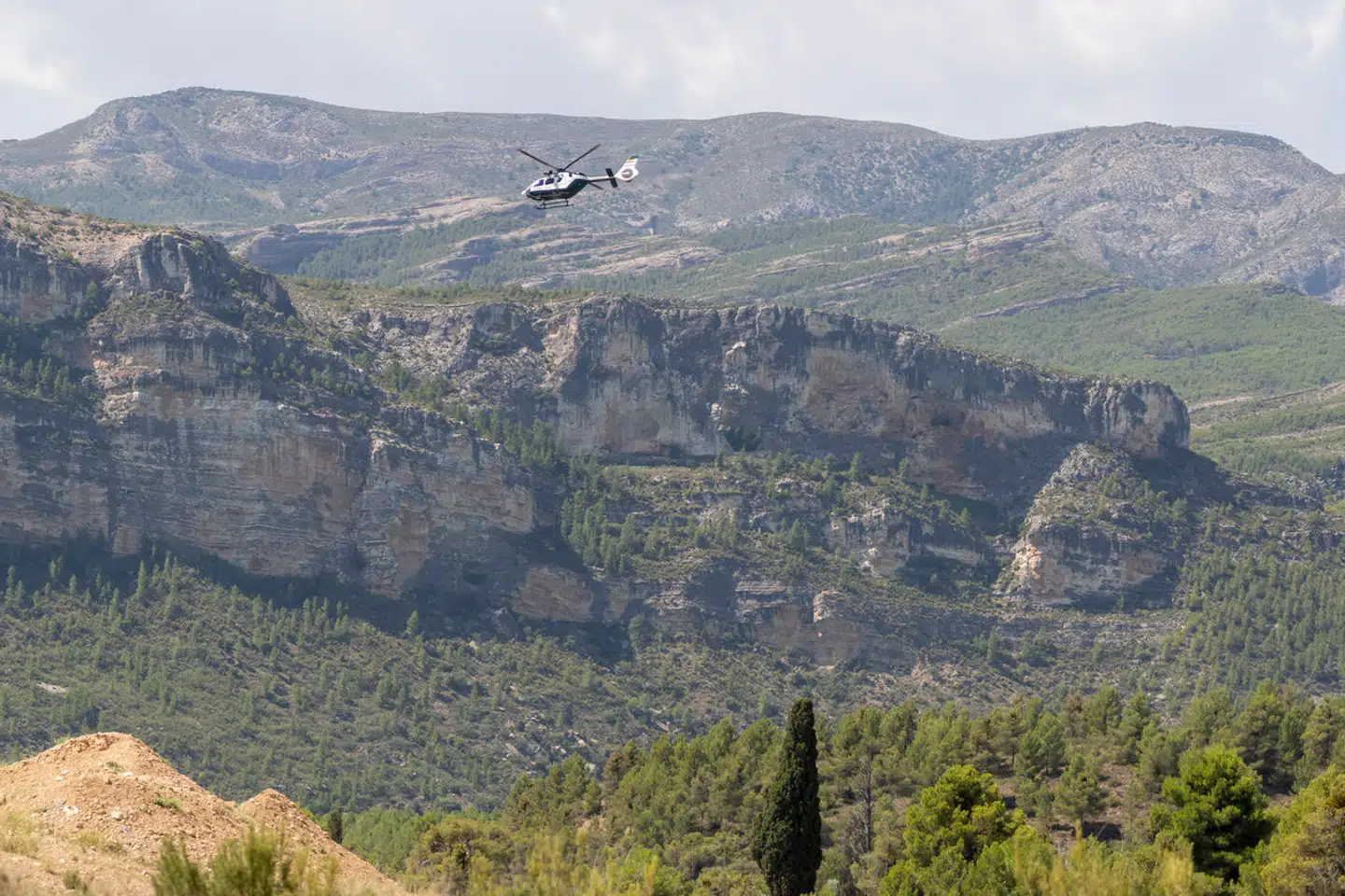 Teruel-provinsen i det nordøstlige Spanien egner sig særdeles godt til at opføre grøn infrastruktur som solcelleparker og vindmøller. Men naturen er vigtigere, mener en lokal bevægelse. Arkivfoto: Javier Escriche/AP/Ritzau Scanpix