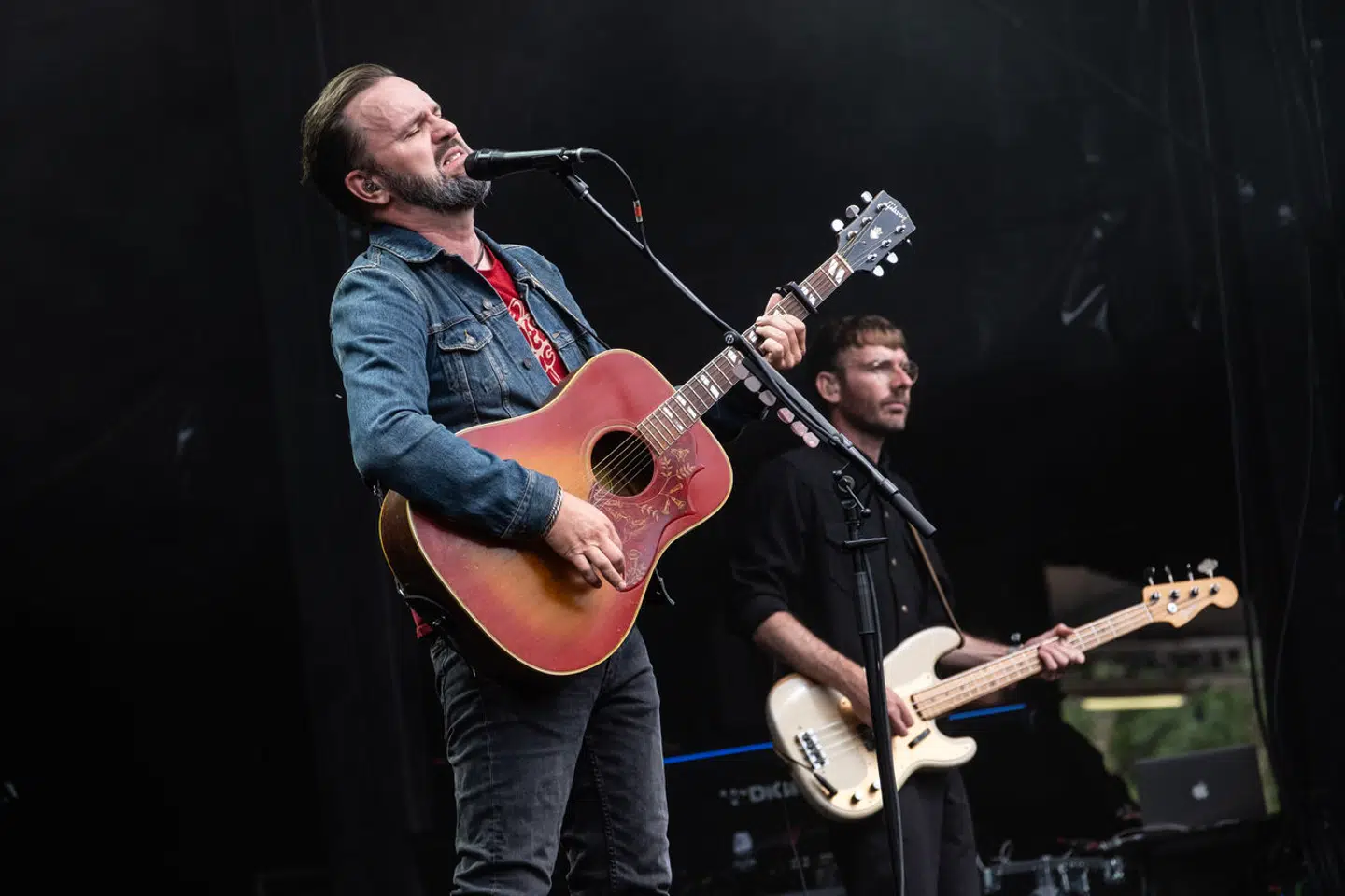 Man fik følelsen af at kigge ind i et øvelokale, da Tim Christensen og band jammede sig med varierende succes gennem deres åbningskoncert på Smukfest.