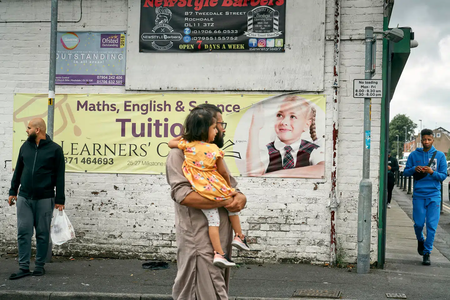 Rochdale har mange muslimske kvarterer som resultat af, at 39 procent af byens indbyggere har muslimsk baggrund.