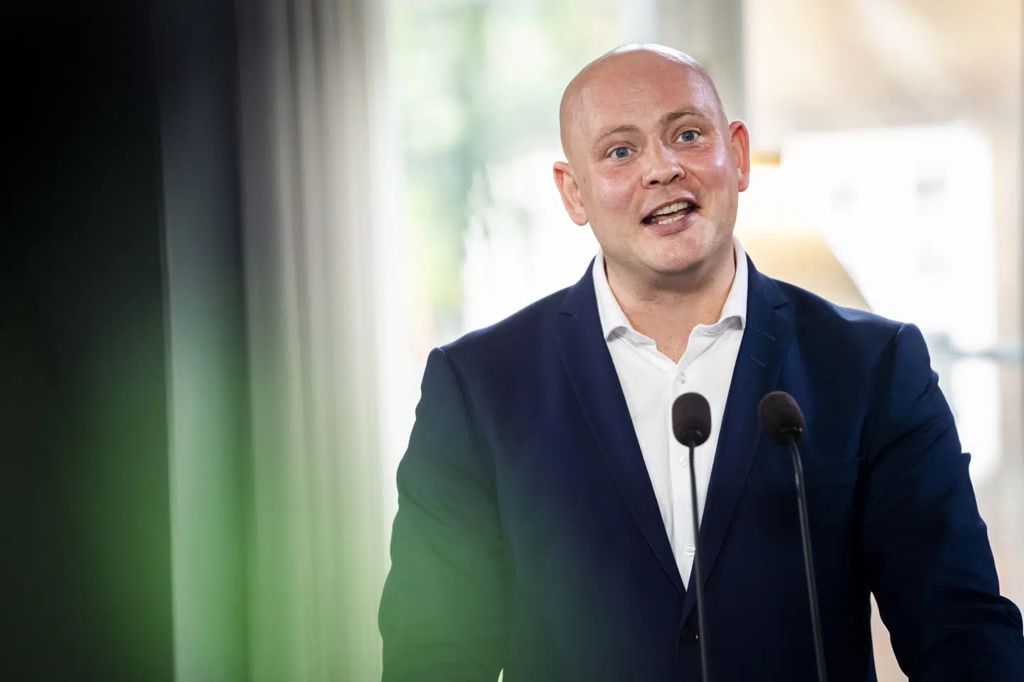 - Vores ungdom fortjener at mærke den glæde og energi, som sangen skaber, når man står side om side og synger morgensang sammen, siger kulturminister Jakob Engel-Schmidt (M) om nyt morgensangsprojekt. (Arkivfoto).