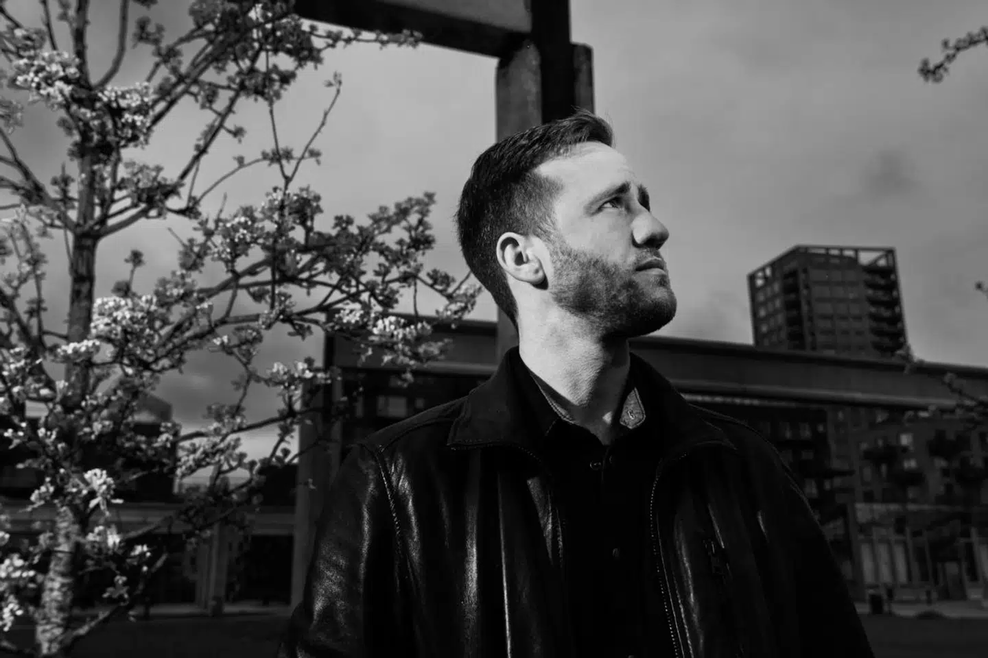 Han fik aldrig noget valg. Han blev en del af Scientologys eliteenhed »Sea Org« i København, fordi hans familie var scientologer. Men det var en særlig begivenhed, der til sidst fik ham til at forlade organisationen.