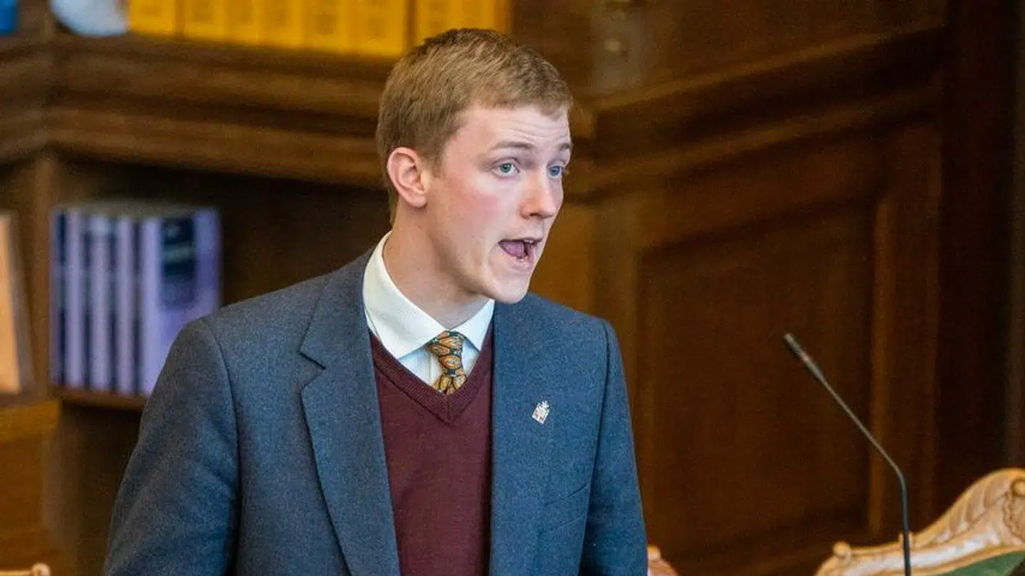 Mikkel Bjørn (DF) har set sig sur på MobilePay, fordi virksomheden samarbejder med LGBT+ Danmark i anledning af Copenhagen Pride.