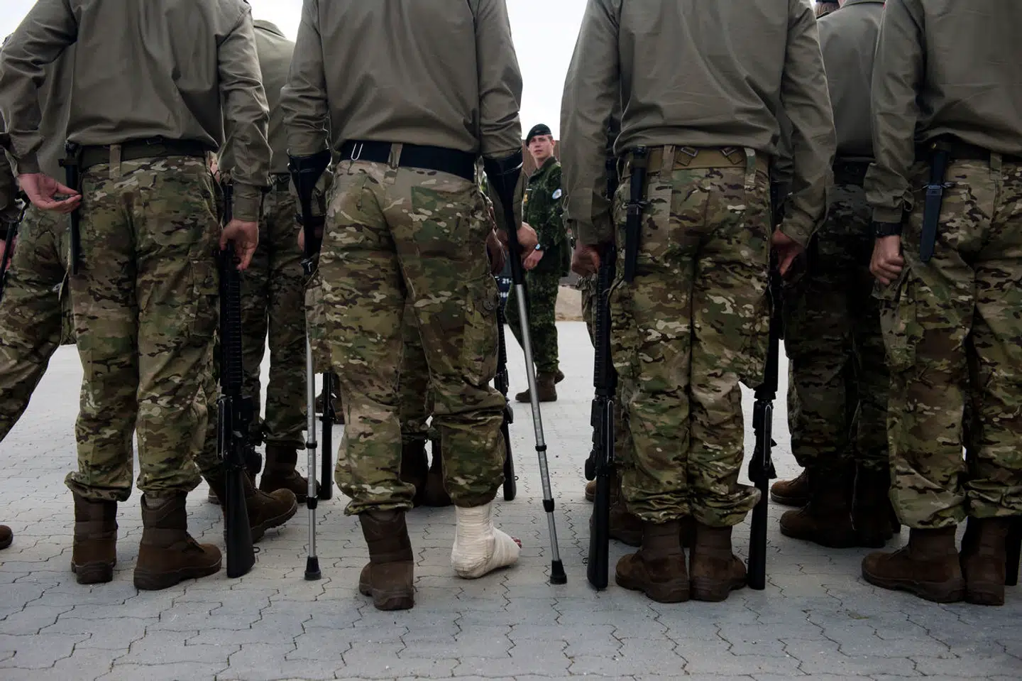 Alle, der bor i Sverige og er i alderen 16-70 år, kan kaldes ind til at hjælpe det svenske forsvar på forskellige måder i en krigssituation.