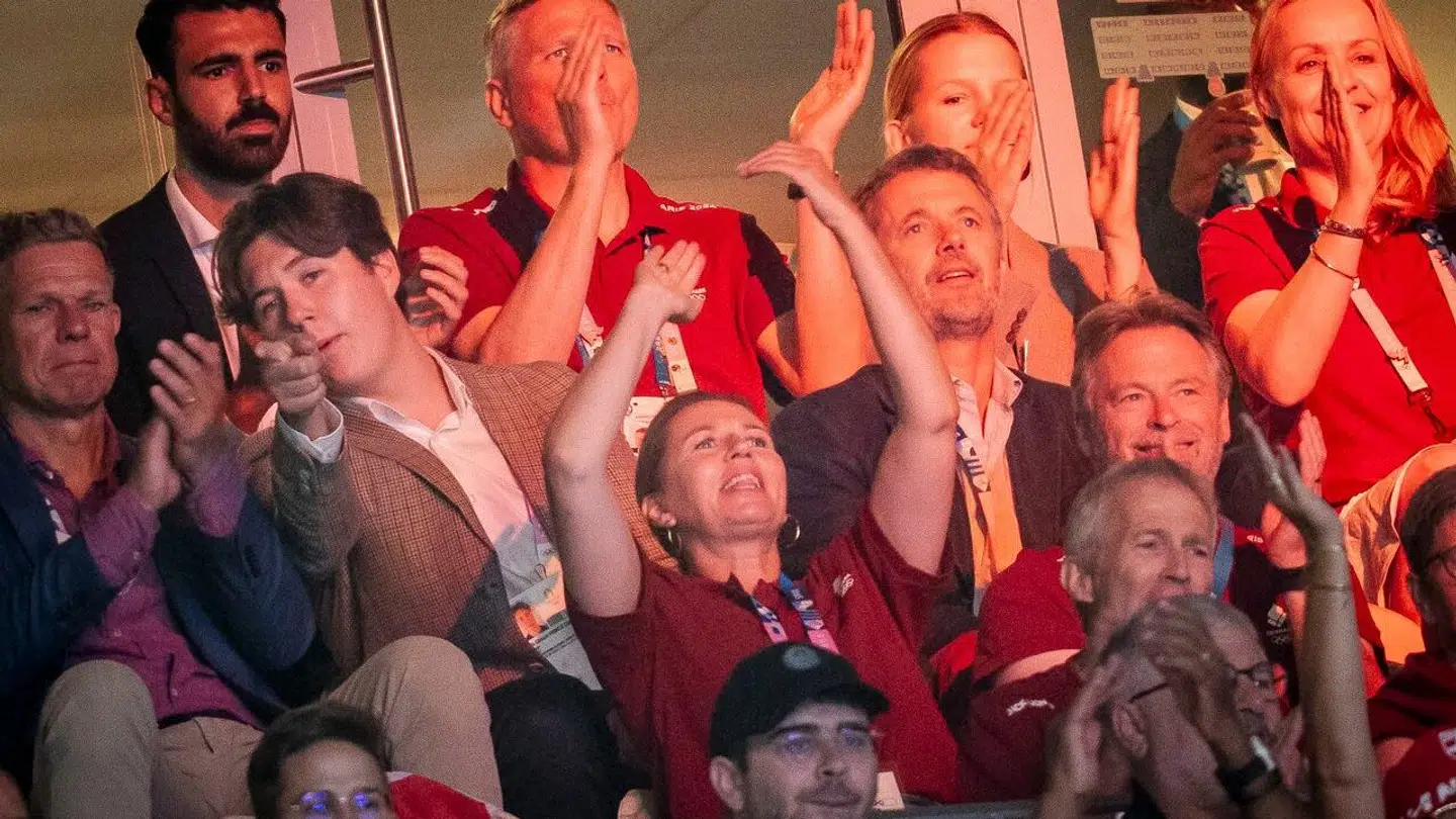 Kronprins Christian var kun med sin far med ved OL en enkelt dag, nemlig søndag, da håndboldherrerne spillede finale.