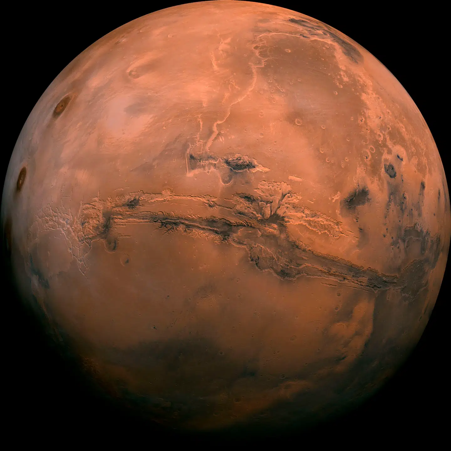 Ifølge nyt studie kan der være masser af vand på Mars - det ligger bare over 10 kilometer under overfladen. Foto: AP, Scanpix