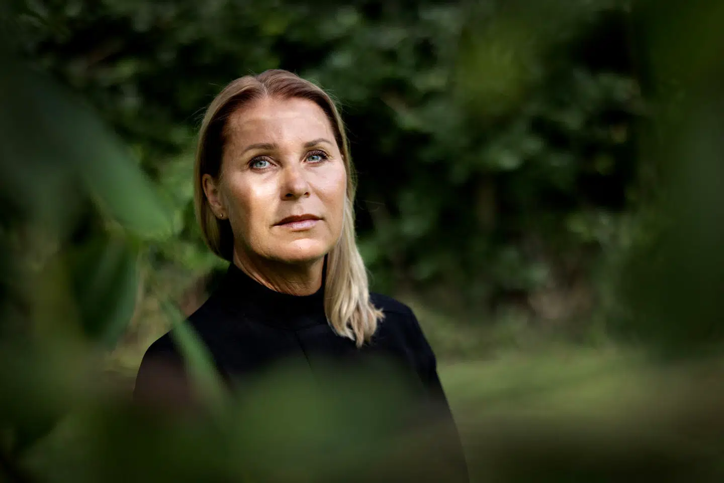 Anja Michalski er uddannet pædagog og tidligere børnehaveklasselærer. Hun arbejdede tidligere på en skole i Lind, som var befængt med skimmelsvamp, og lider nu af kronisk migræne og er sygemeldt.