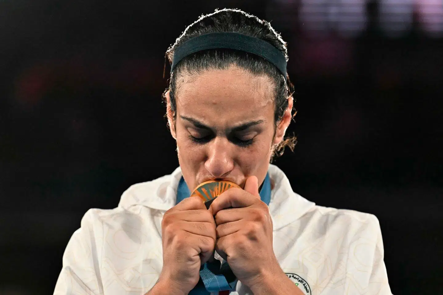 Den algeriske bokser, Imane Khelif, insisterede gentagne gange under De Olympiske Lege på, at hun er en kvinde. Da hun i sidste uge vandt en olympisk guldmedalje i boksning, sagde hun, at den havde en ''særlig smag'' efter at have været udsat for det, som hun kalder cybermobning.