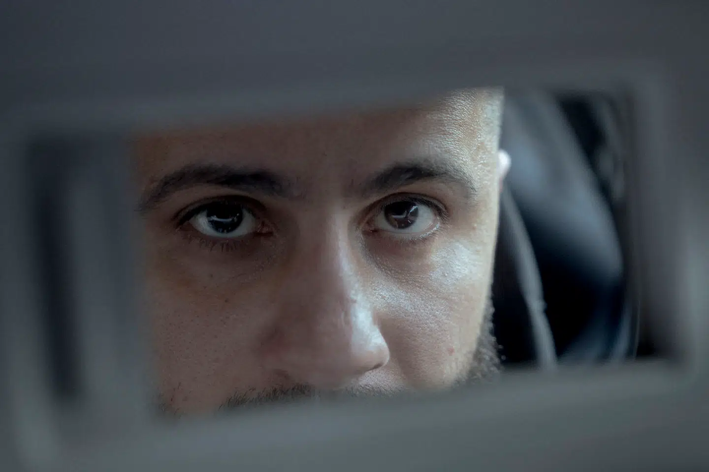 Ahmed Samsam fik i 2018 fik otte års fængsel i Spanien for terror, men i virkeligheden, siger han, arbejdede han for de danske efterretningstjenester, PET of FE, som agent på sine rejser til Syrien.