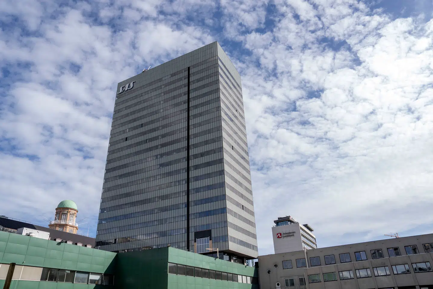 Arkitekter frygtede en maltraktering, da SAS-hotellets ejere sidste år ville renovere den berømte Arne Jacobsen-bygning.