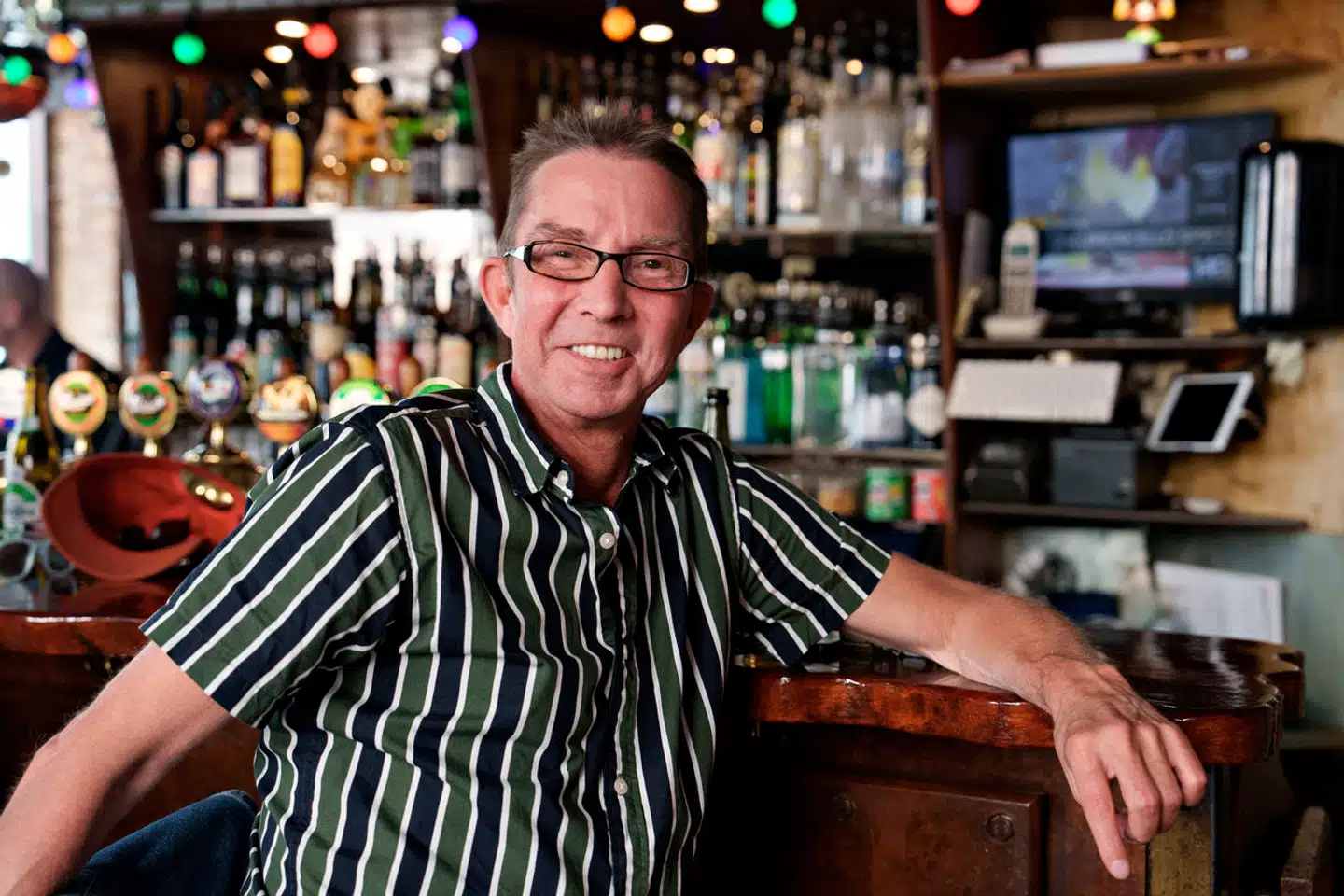 Centralhjørnet i hjertet af København er verdens ældste stadig eksisterende bøssebar. Og i baren sidder Michael Andersen.