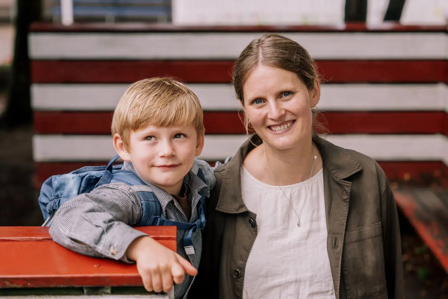 Mette Jespersen med sin søn, Norman. Hun har tilvalgt folkeskolen til ham.