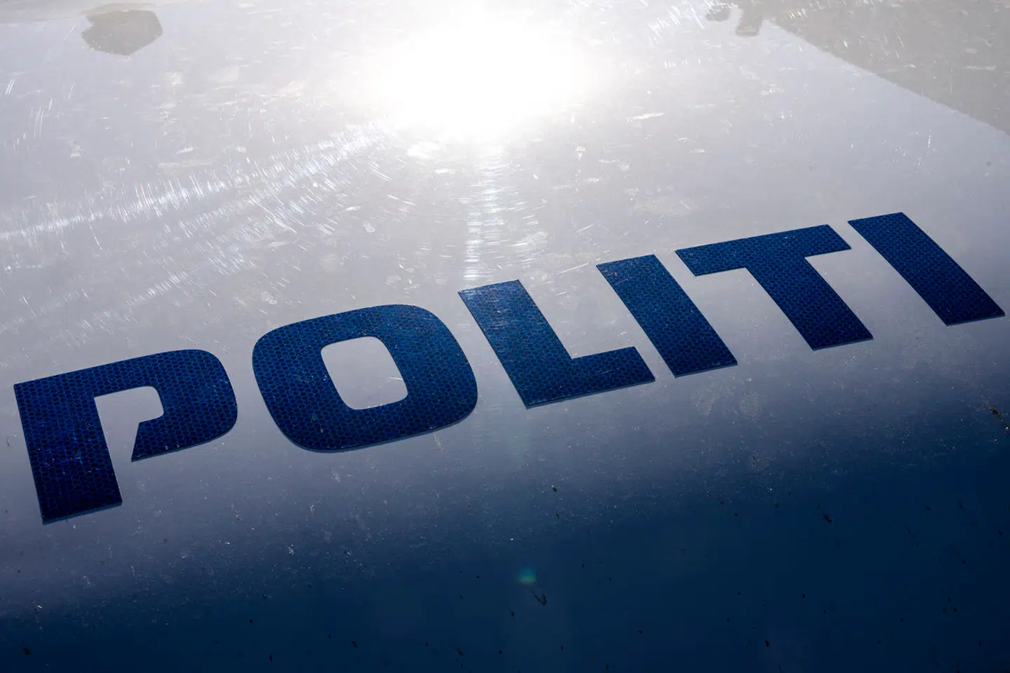 En 37-årig kvinde har anmeldt en gruppevoldtægt i Aarhus lørdag.