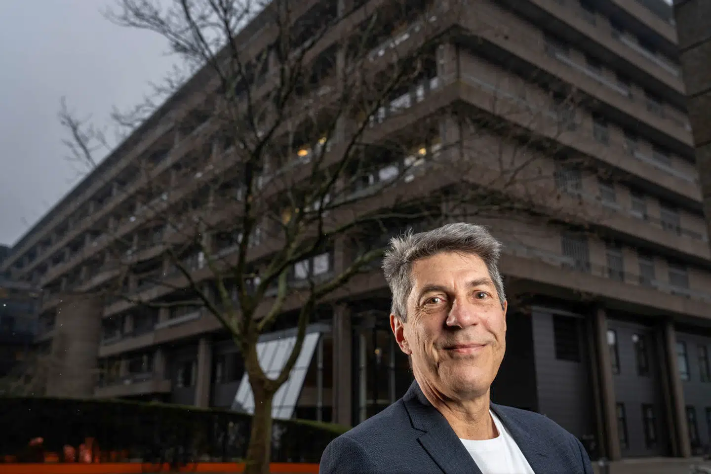 Rigshospitalets vicedirektør Jannick Brennum erkender, at Rigshospitalet kan have udsat patienter for skimmelsvampen Aspergillus fumigatus, mens de var indlagt på Rigshospitalet.