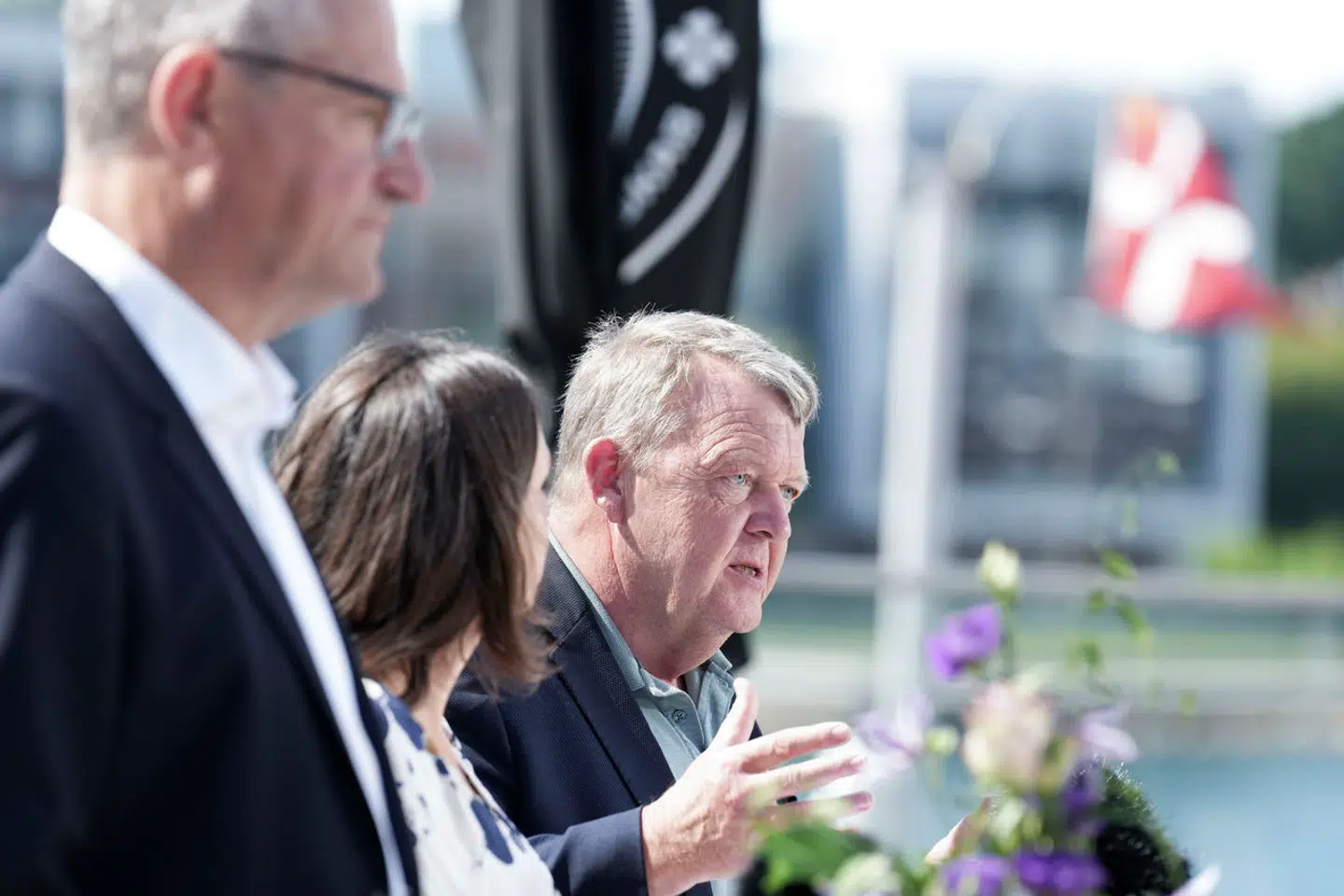 »Alt sammen politik, som føres ud fra et værdisæt om, at kvinder i stedet for at prioritere deres familie burde arbejde noget mere. Derfor klinger det hult, når Moderaterne nu springer ud som familiernes beskytter med et ukonkret forslag om en familiereform,« skriver Louise Siv Ebbesen.