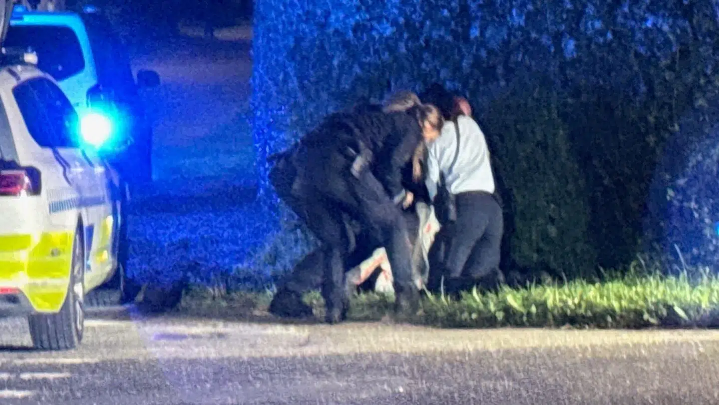 Manden blev pågrebet og anholdt af politiet.