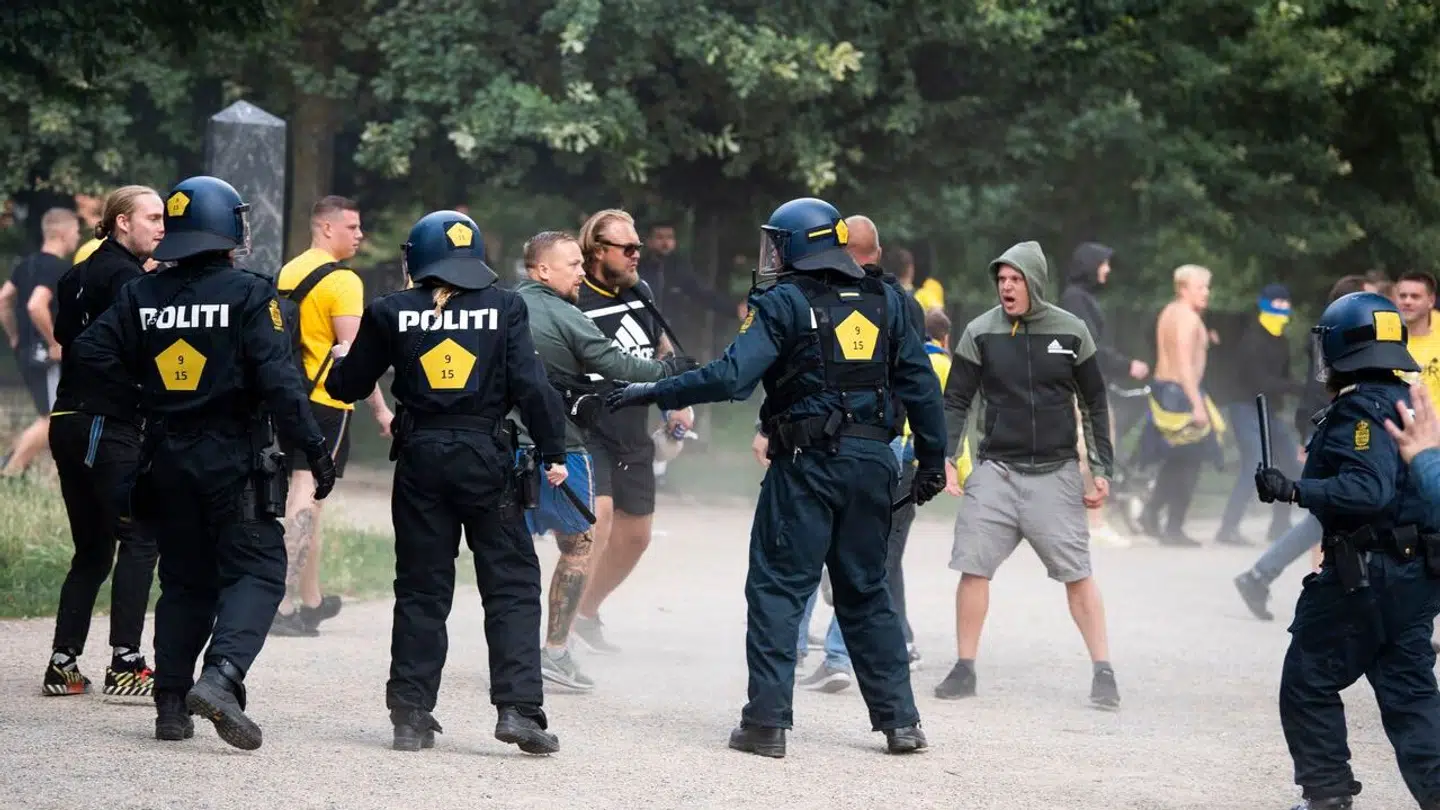 For første gang er der både fans fra FCK og Brøndby på lægterne, når de to klubber støder sammen i det traditionelle fodbold derby. Ballade på Gunnar Nu Hansens Plads. Søndag 8. august 2021.