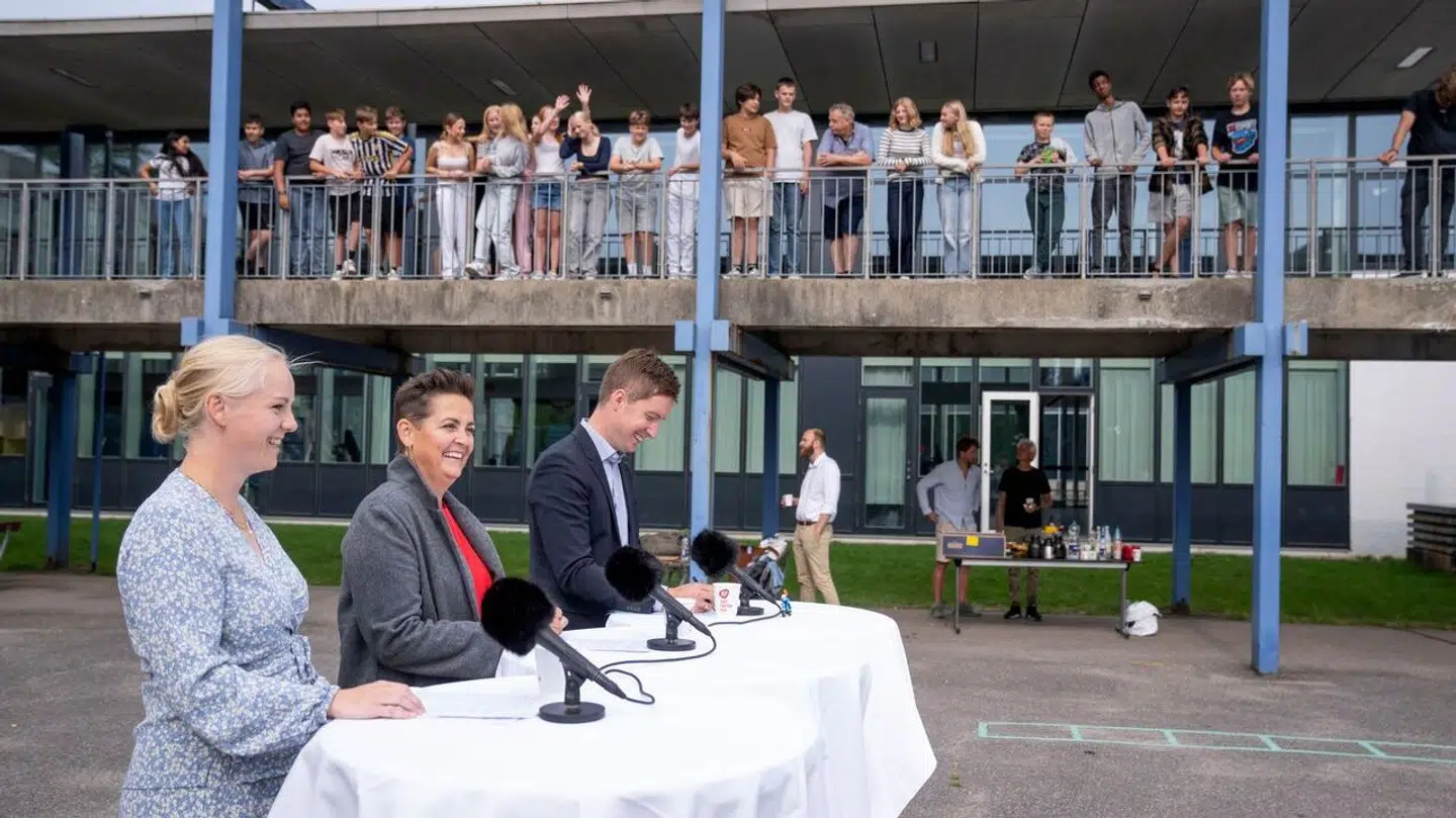 Pressemøde med Pia Olsen Dyhr, Jacob Mark og Signe Munk under SFs sommergruppemøde på Provstegårdsskolen i Odense. Der skal gøres noget for børnene, fiskene og der skal styr på pensionsalderen.