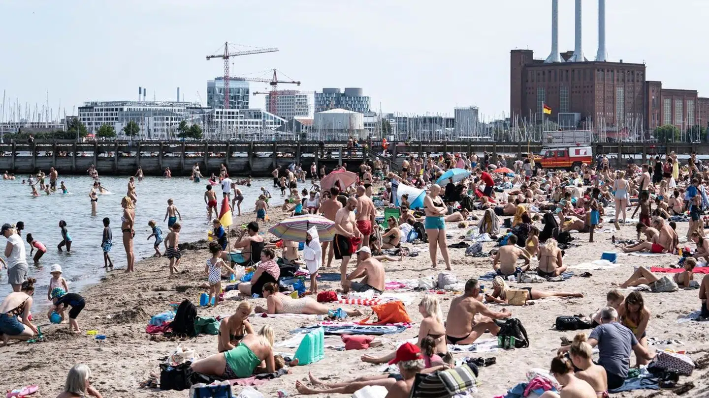 En ny månedsprognose fra DMI viser, at sommervejret i Danmark fortsætter lidt endnu.