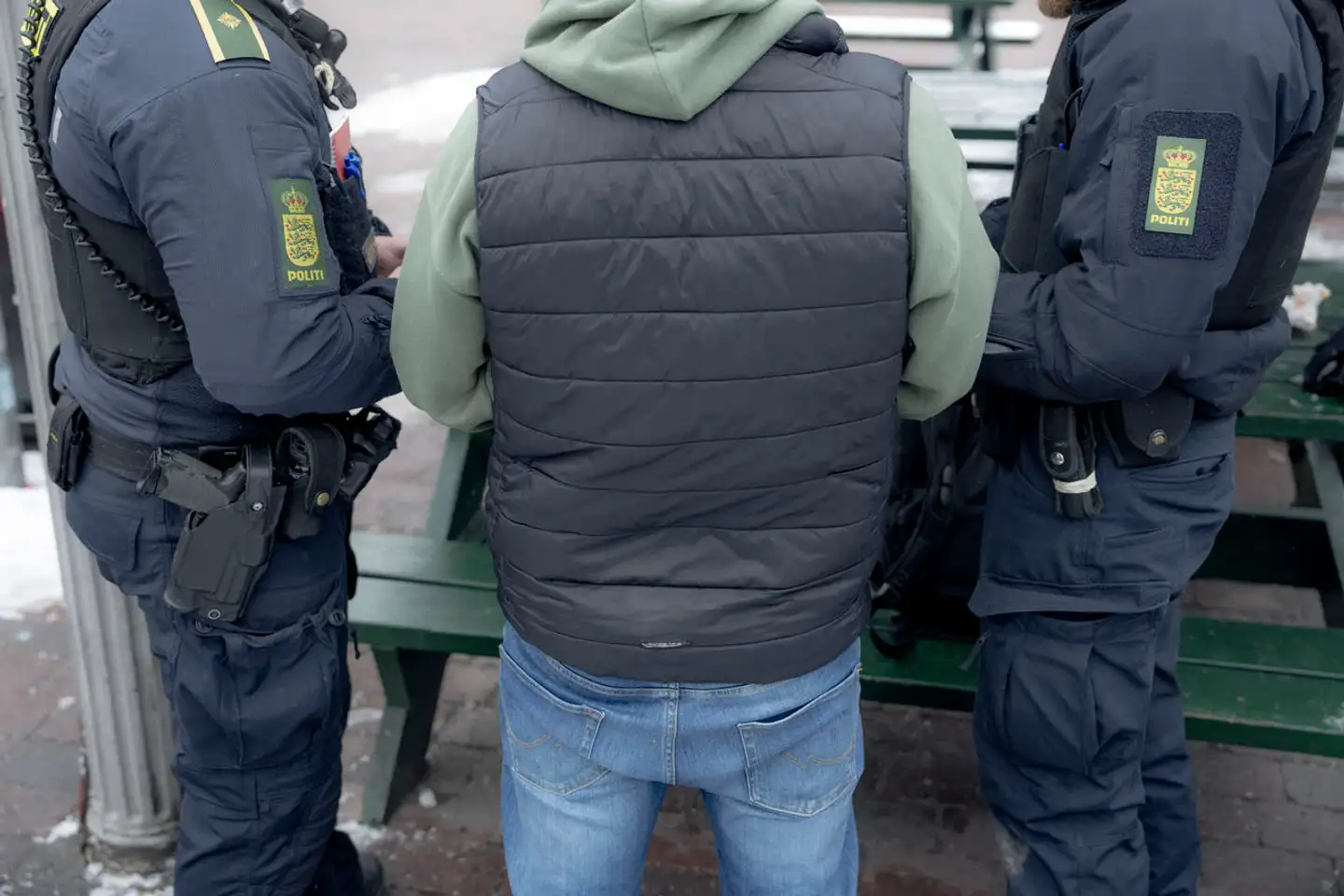 Unge, svenske kriminelle skal vide, hvad der venter dem, hvis de bliver grebet i at begå kriminalitet i Danmark. Det mener Det Konservative Folkeparti.