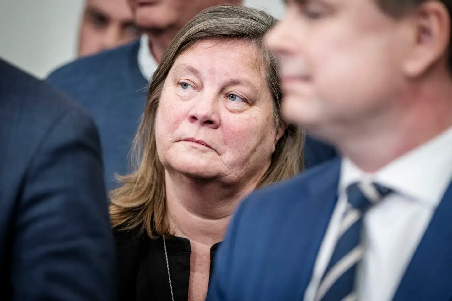 »Kan vi blive ved med at forestille os, at pensionsalderen bare stiger og stiger? At vi fejrer flere og flere fødselsdage på jobbet? Hyrer en tømrer på 79?« spørger formand for Akademikerne, Lisbeth Lintz.