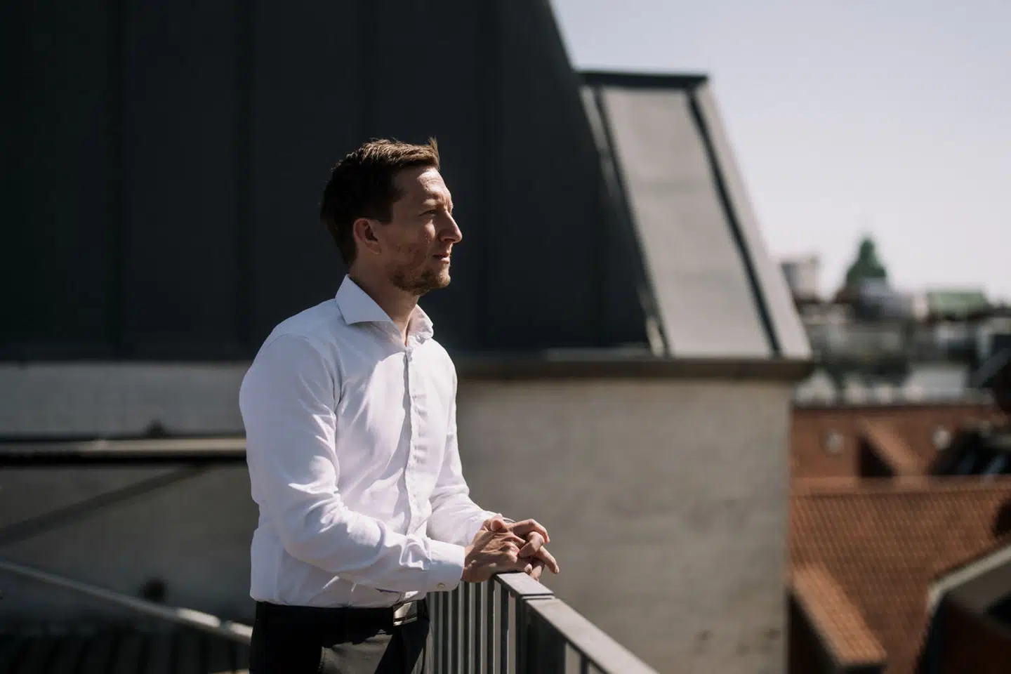 Jens Uhrskov Hjarsbech, cheføkonom i Mybanker, peger på muligheden for at dele realkreditlån op i to lån og spare penge.