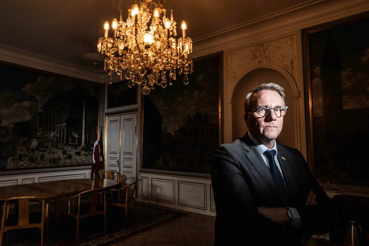 Det er usundt og skadeligt, men Danmark er nødt til at fortsætte med statsstøtte til grønne virksomheder, mener erhvervsminister Morten Bødskov (S). Nu har regeringen afsat flere penge.