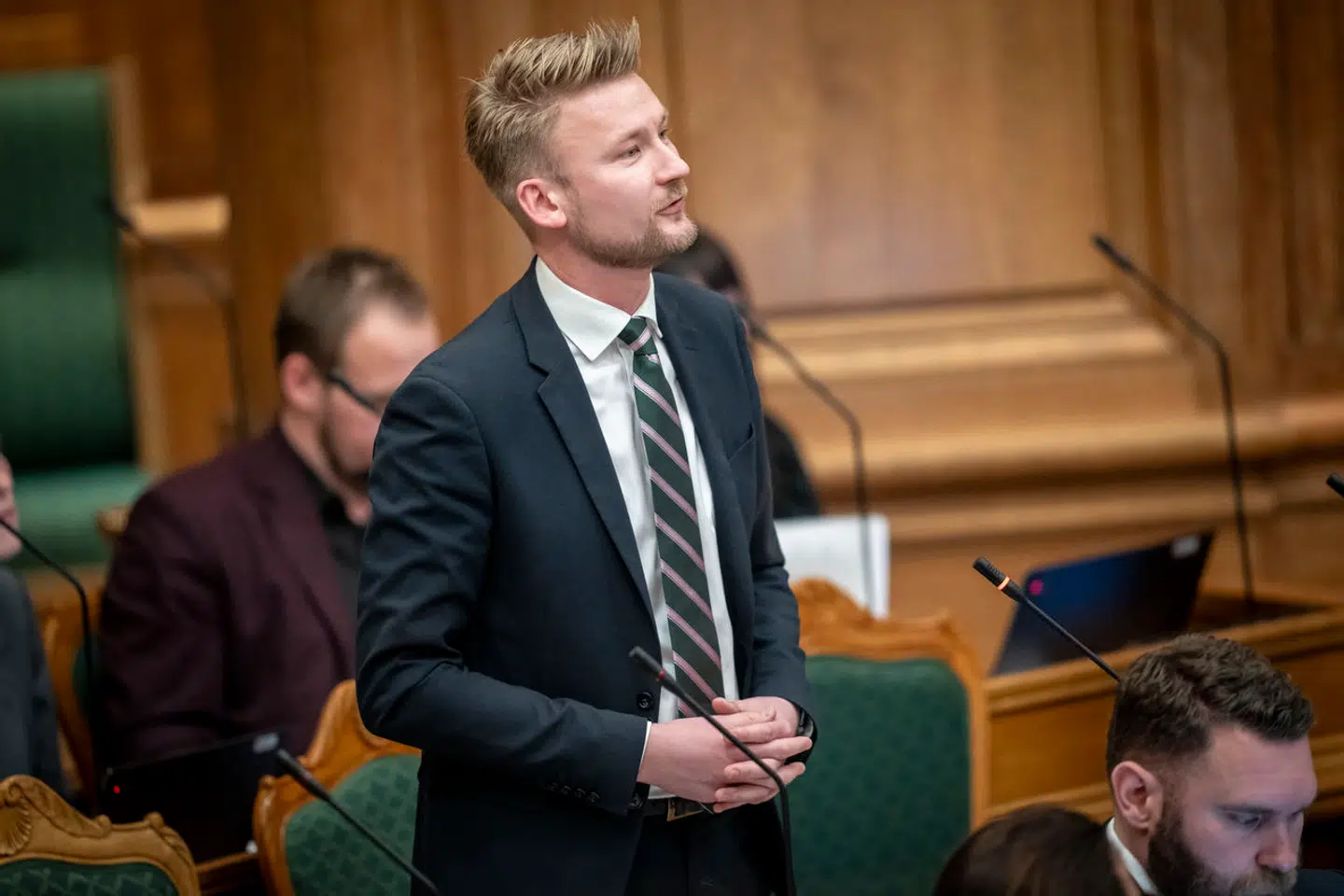 DFs retsordfører, Peter Kofod, slår på tromme for indførelsen af en minimumsstraf for gruppevoldtægter.