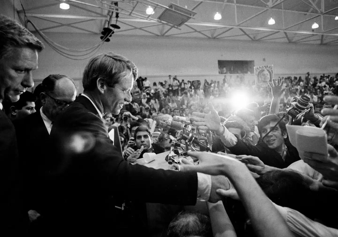 Robert F. Kennedy Jr.s far, Robert F. Kennedy, blev skudt i Los Angeles den 5. juni 1968 under Demokraternes primærvalgkamp, hvor han lå lunt i svinget til at blive partiets præsidentkandidat.