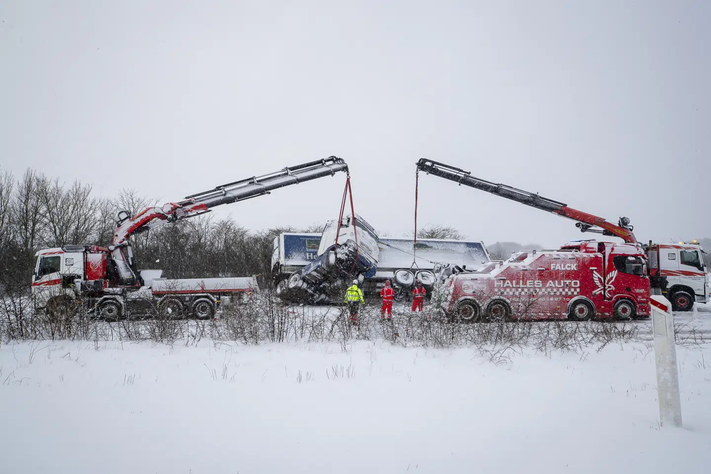 En lastbil havnede i grøften, da der 3. januar i år faldt store mængder sne i Viborg og omegn. (Arkivfoto).