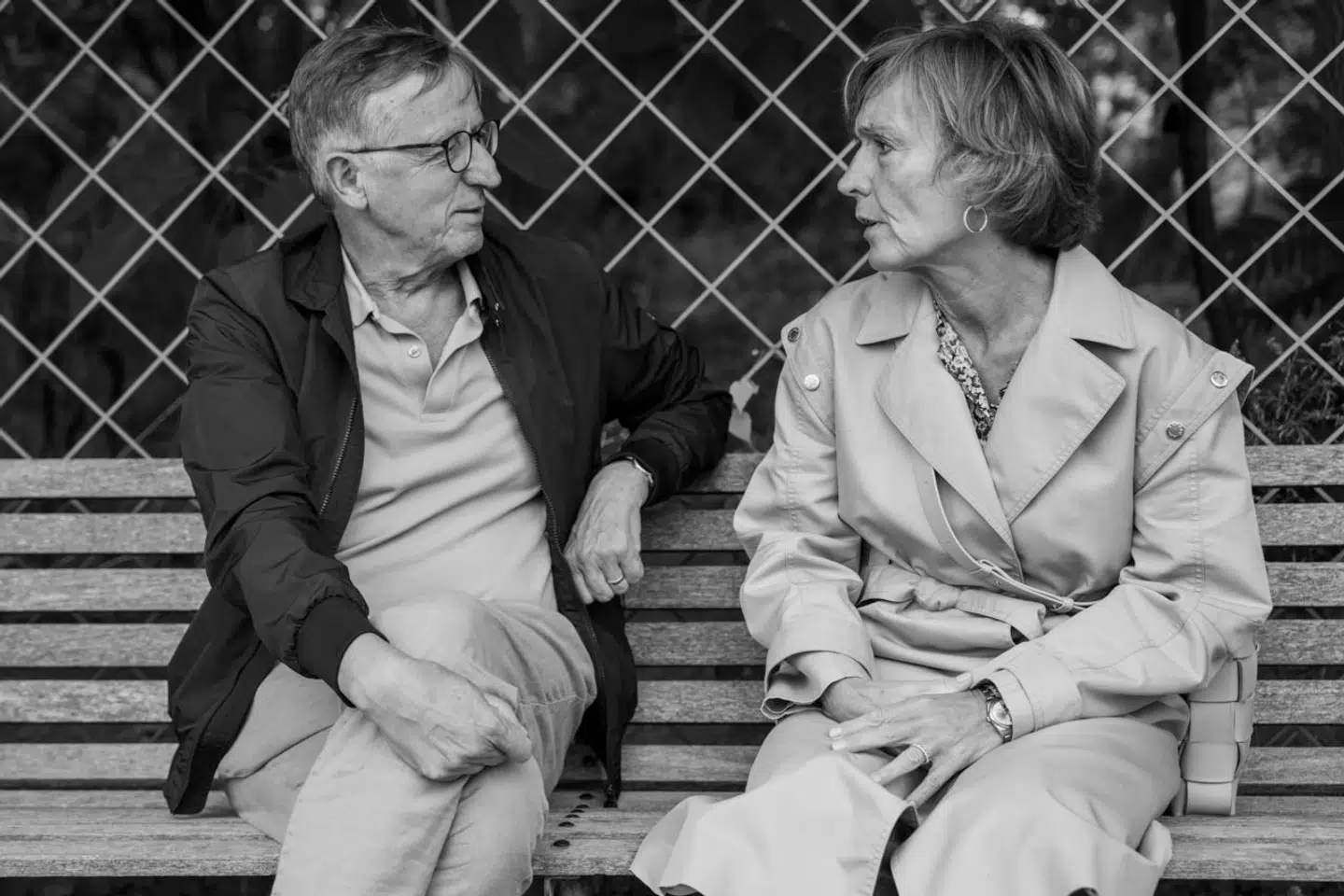 Lars Qvortrup og Karen Wistoft er begge børneforskere, og i det private er de mand og kone. Med en ny bog gør de op med forestillingen om, at de unge skulle have det historisk dårligt.