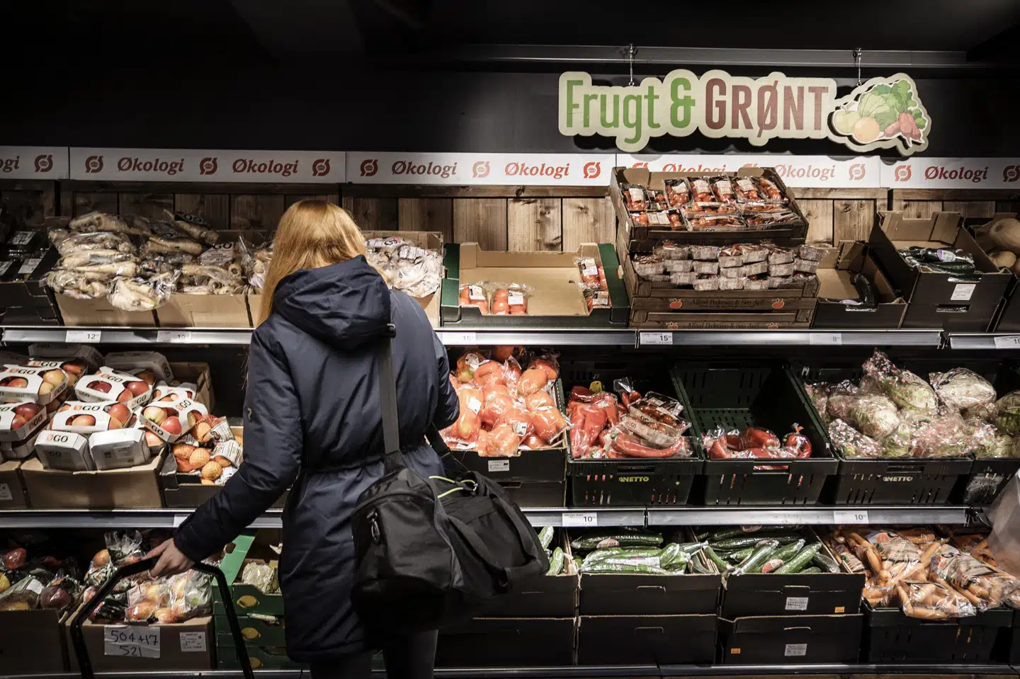 Prisfølsomheden på frugt og grønt betyder, at en reduktion af momsen på frugt og grønt direkte vil have en positiv effekt på danskernes sundhed, fastslår professor Jørgen Dejgård. (Arkivfoto).