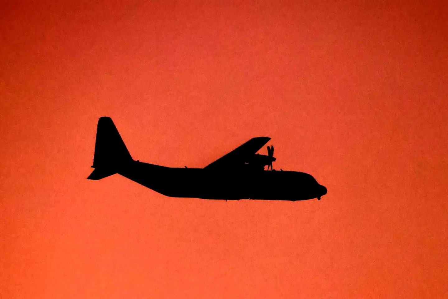 Hizbollah hævder at have sendt flere end 320 russiskproducerede katjusjaraketter ind over Israel. Israel sendte angiveligt 100 kampfly den anden vej.