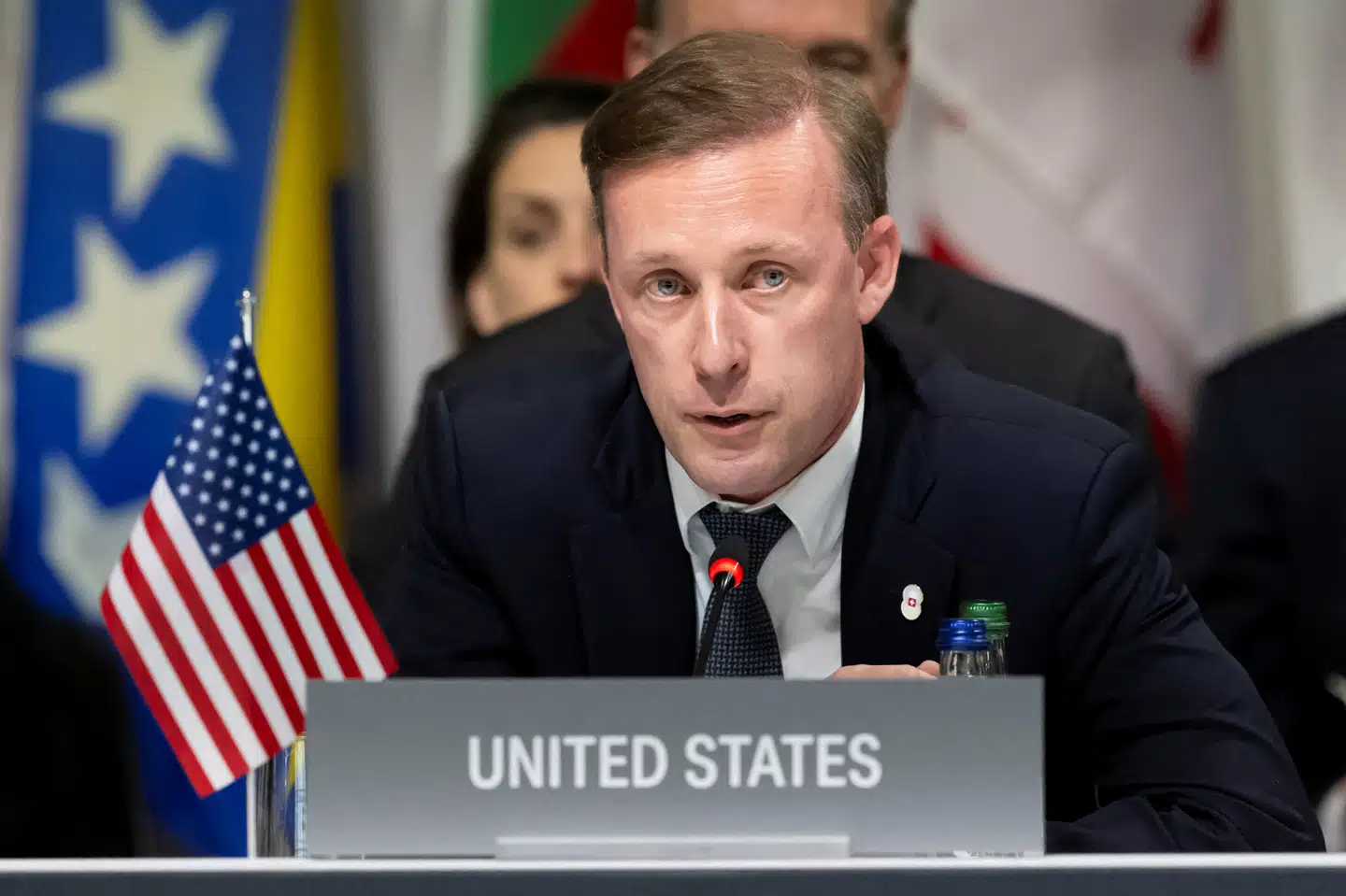 USA fortsætter bestræbelserne på at nå frem til en aftale, fordi landet er "bekymret for, at konflikten eskalerer til en mere vidtrækkende regional krig," lyder det fra Jake Sullivan.