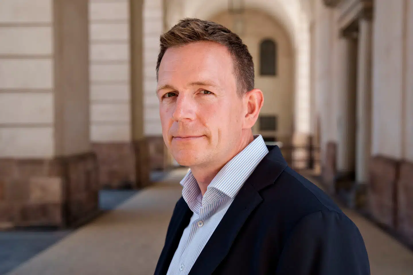 »Med Mads Bryde Andersens kronik in mente vil man vide, at det er forkert, når Collignon hævder, at mine tanker i 'Ingen over domstolen' er det samme som et farvel til en europæisk retsorden,« skriver Rasmus Stoklund (S).