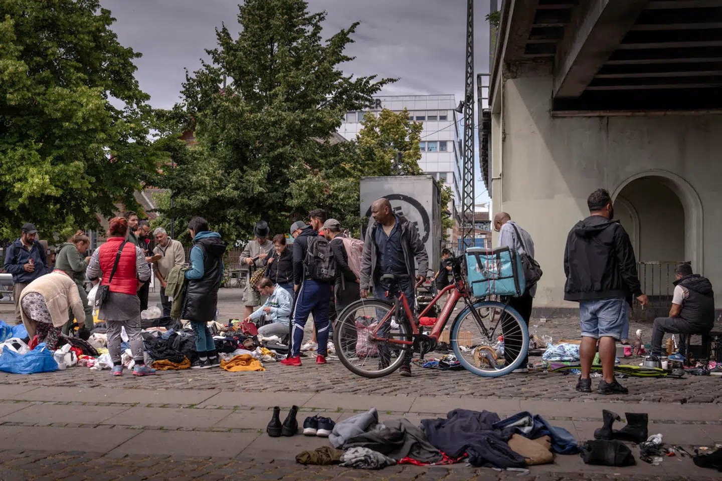 Længe har det ulovlige loppemarked på Nørrebro blot vokset sig større, selvom man ad flere omgange har prøvet at få bugt med det ulovlige salg. Nu vil man ved en lovliggørelse endeligt afslutte konflikten.