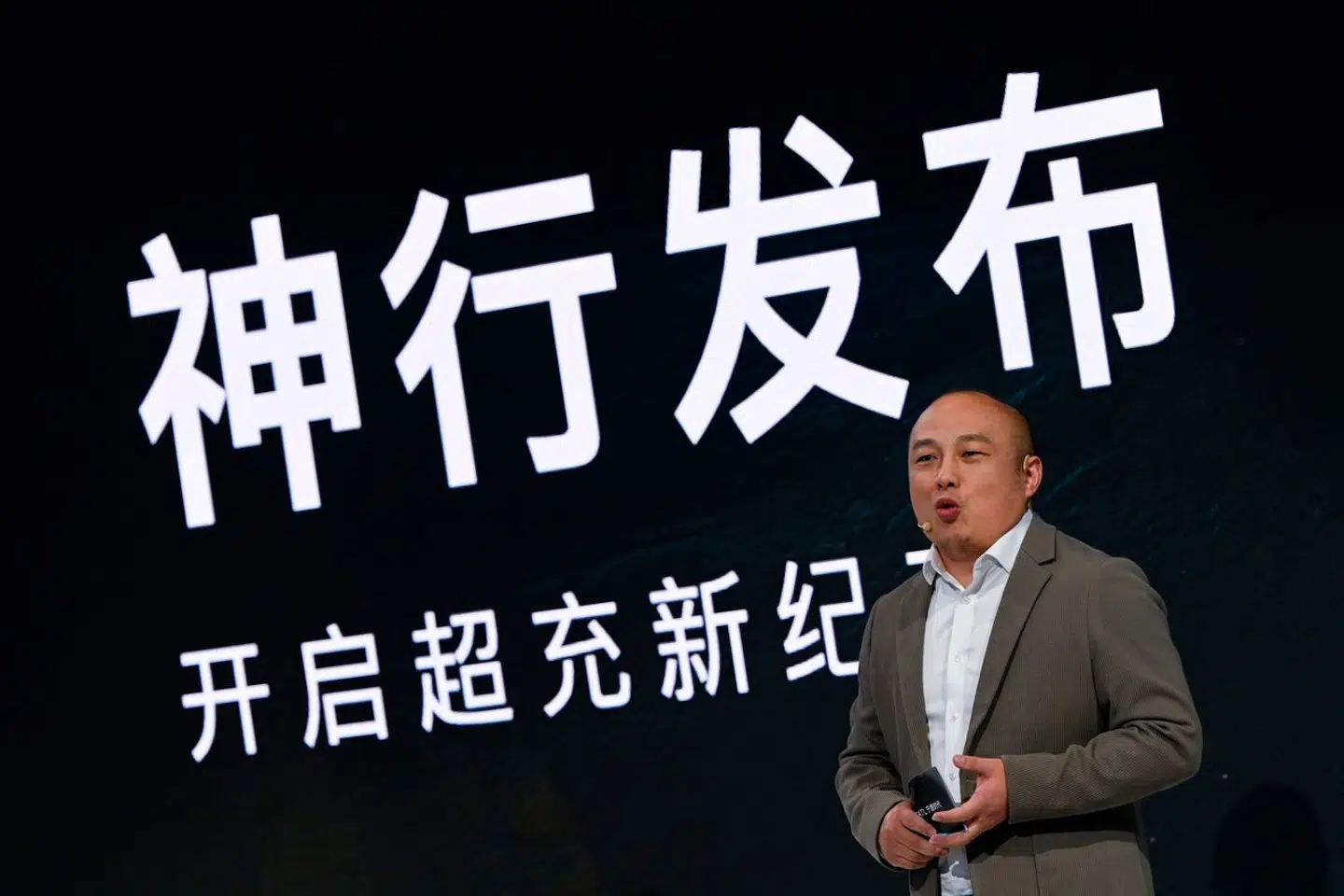 Her ses teknologichef Gao Huan fra Contemporary Amperex Technology Co. 25. april 2024. (Photo by Pedro PARDO / AFP)