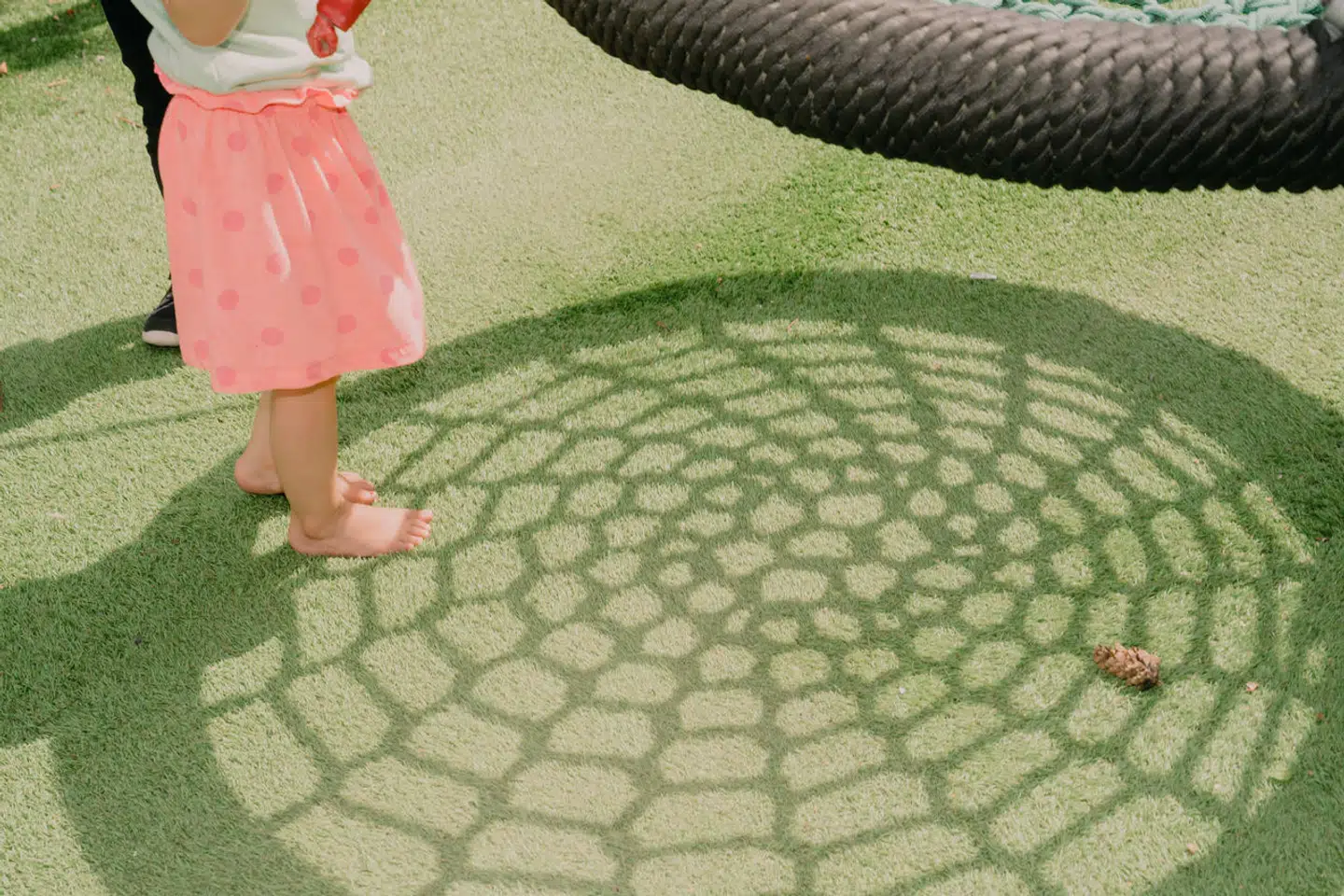 »Selvfølgelig skal børn ikke sendes i institution, hvis de er syge, men hvorfor ikke give ansvaret tilbage til familierne på tværs af generationer?«