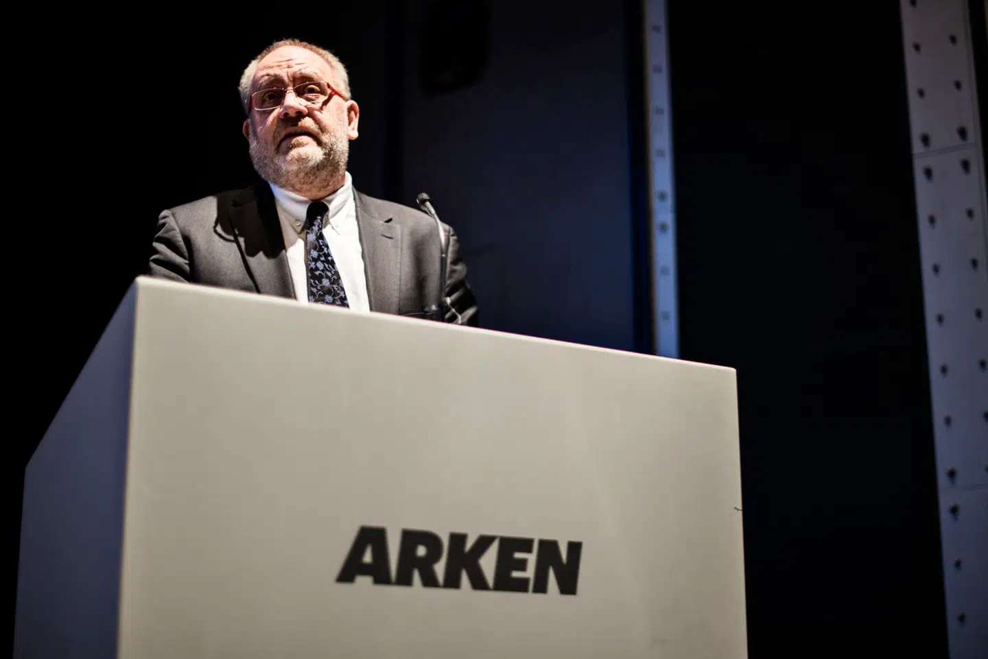 Henrik Tvarnø var indtil 2020 direktør i A.P. Møller Fonden i næsten 13 år. Nu mener han, at kontroverserne om Jyllands-Postens Fond kan få konsekvenser for Fondsdanmark.