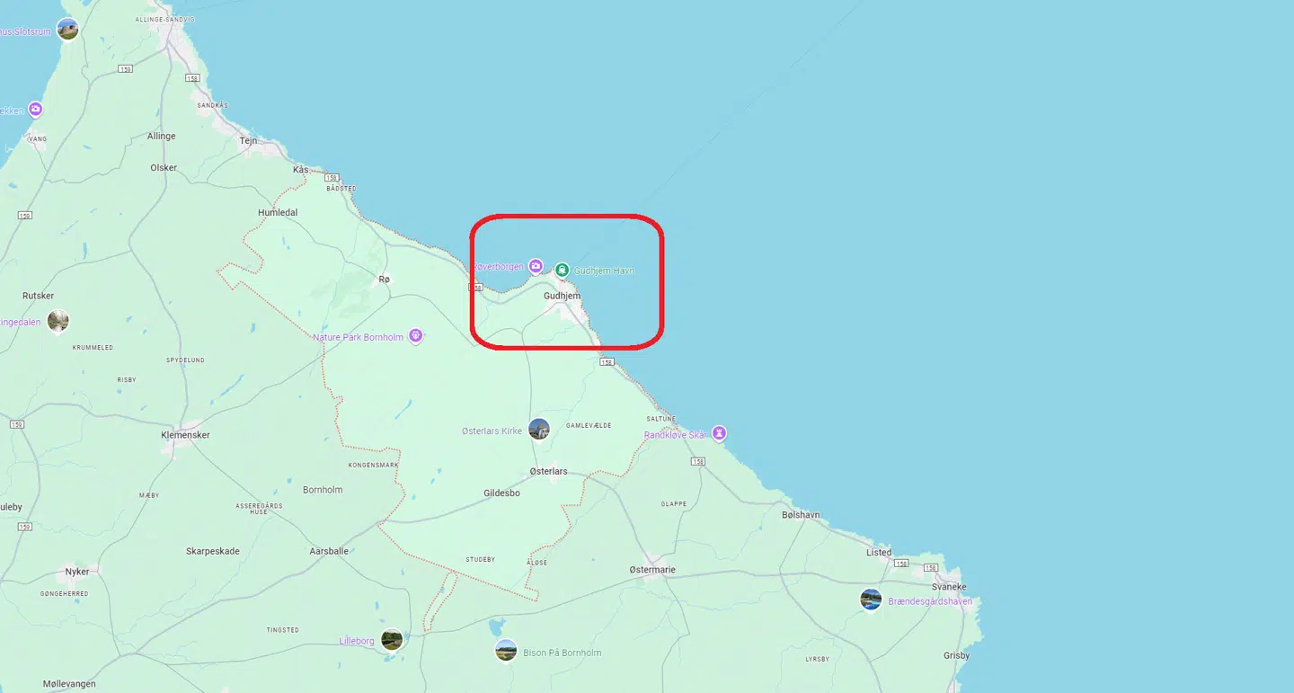 Redningsaktionen fandt sted i vandet ud for Gudhjem.