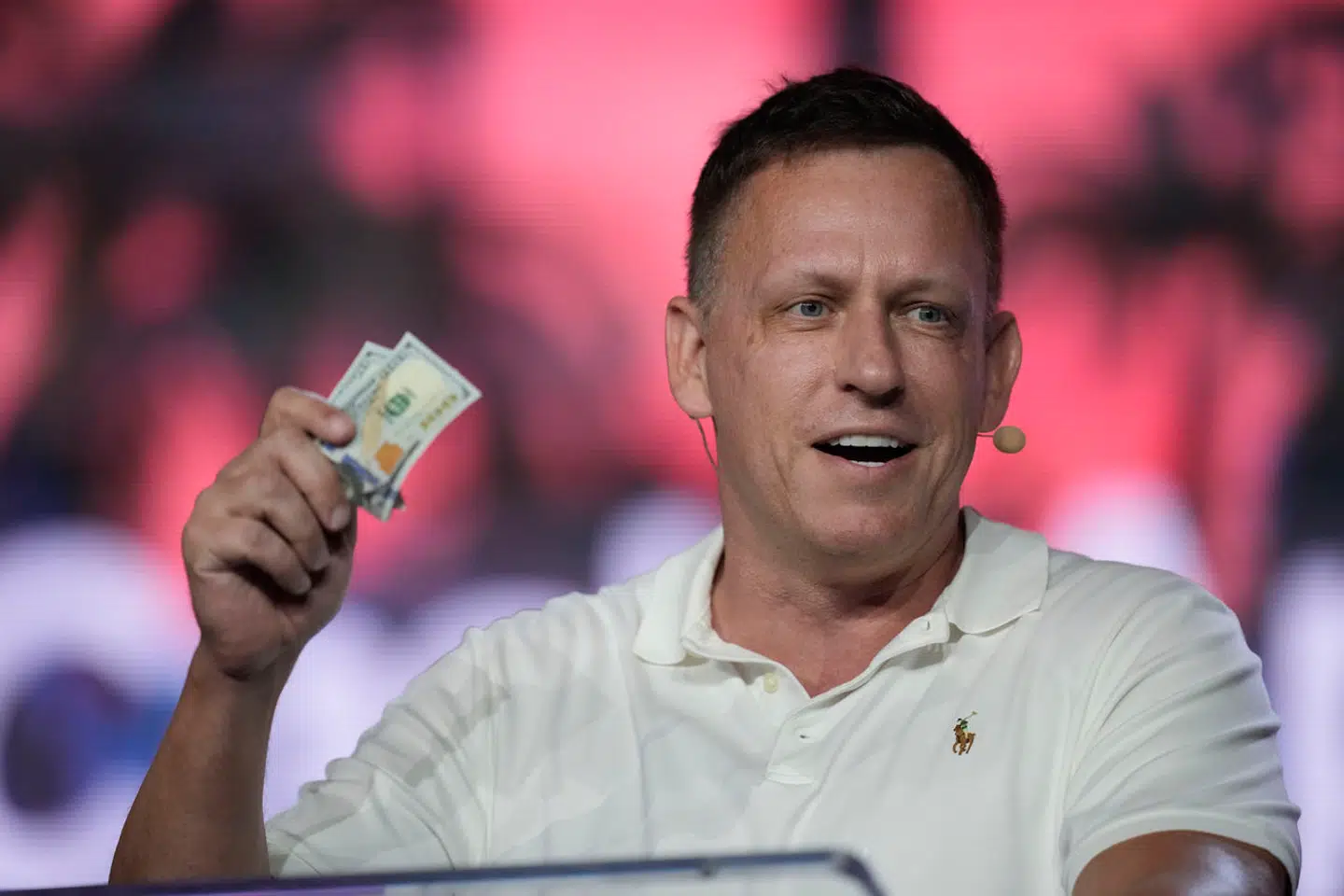 Peter Thiel er blevet udmattet af amerikansk politik. Af samme grund har han ikke finansieret republikanske kandidater ved årets valg, som han ellers har for vane at gøre.