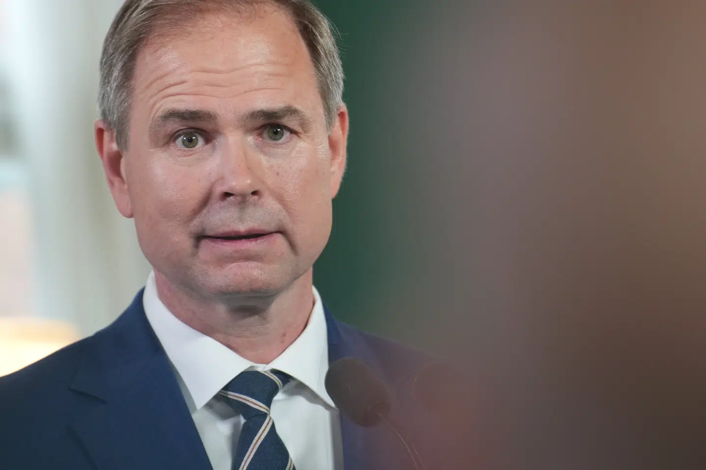 Finansminister Nicolai Wammen (S) vil ikke uddybe, hvad et trecifret millionbeløb til Politiets Efterretningstjeneste (PET) skal bruges på.