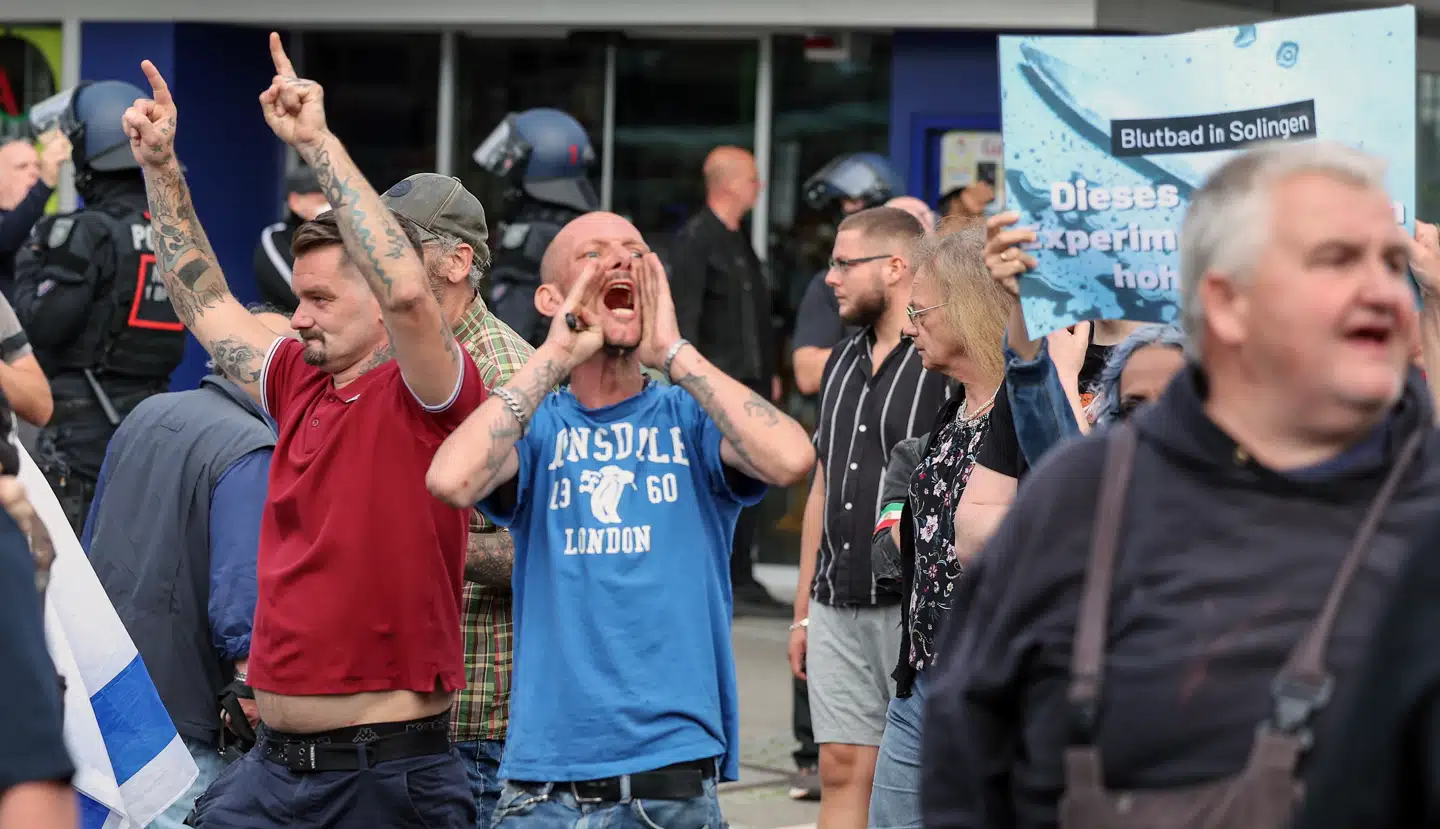 I mandags demonstrerede medlemmer af det yderste højre i Solingen som reaktion på sidste weekends knivdrab. Foto: Christopher Neundorf, Scanpix.