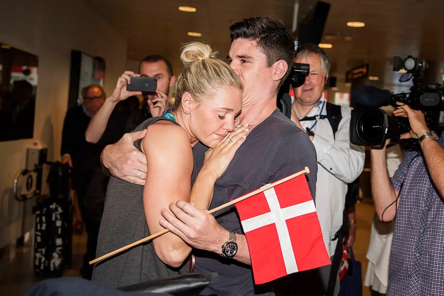 Jeanette Ottesen med manden Marco Loughran.